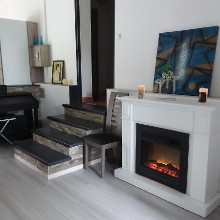Gite De La Maison Bleue Villa Mirandol-Bourgnounac Esterno foto