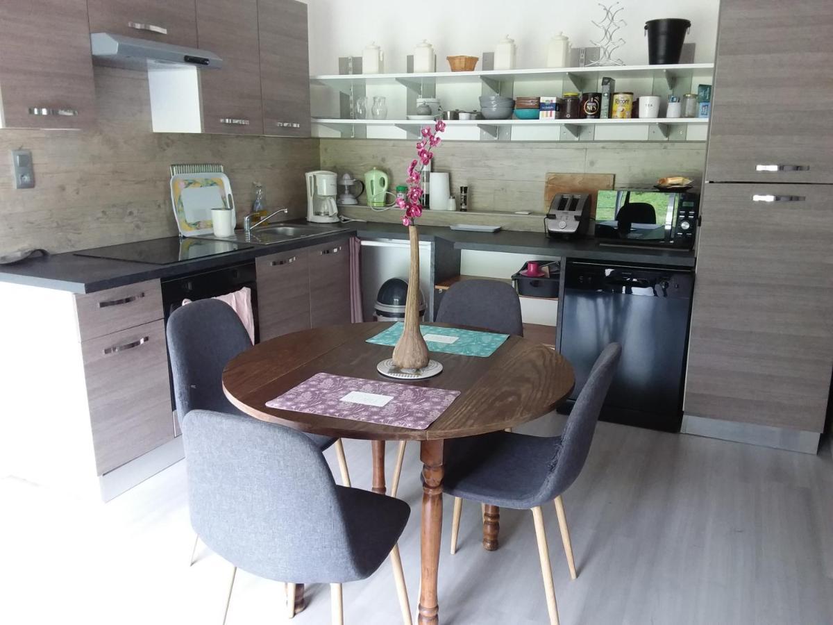Gite De La Maison Bleue Villa Mirandol-Bourgnounac Esterno foto